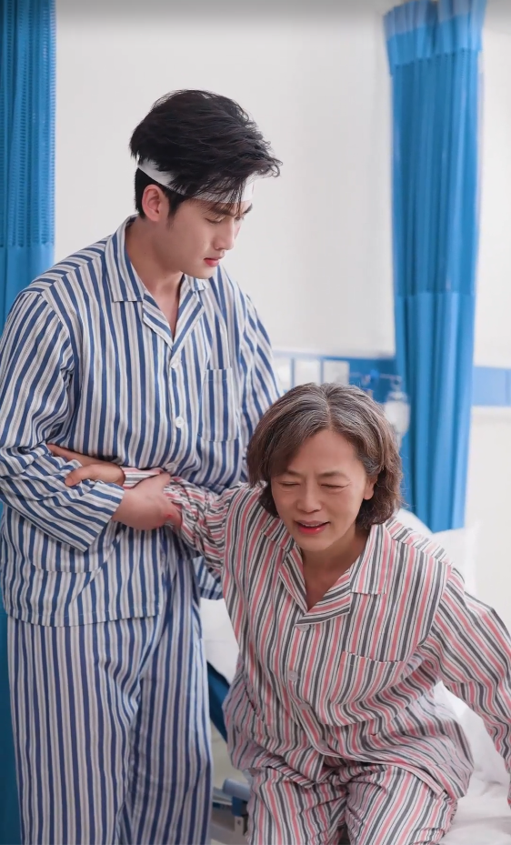 恩愛深きこと海の如し